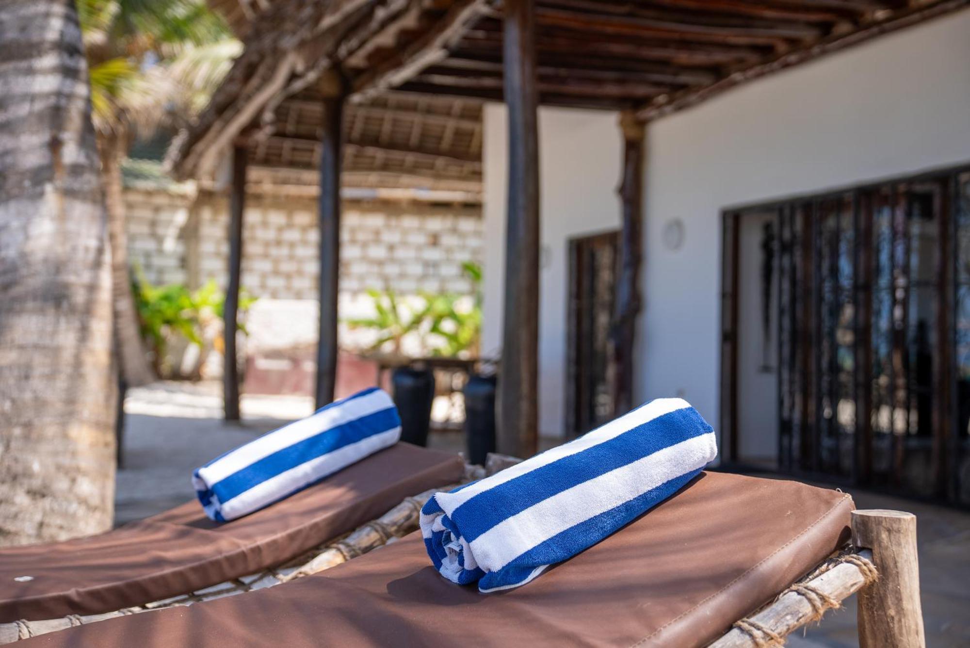 Beachfront Villa Patti Zanzibarhouses Kiwengwa  Eksteriør bilde