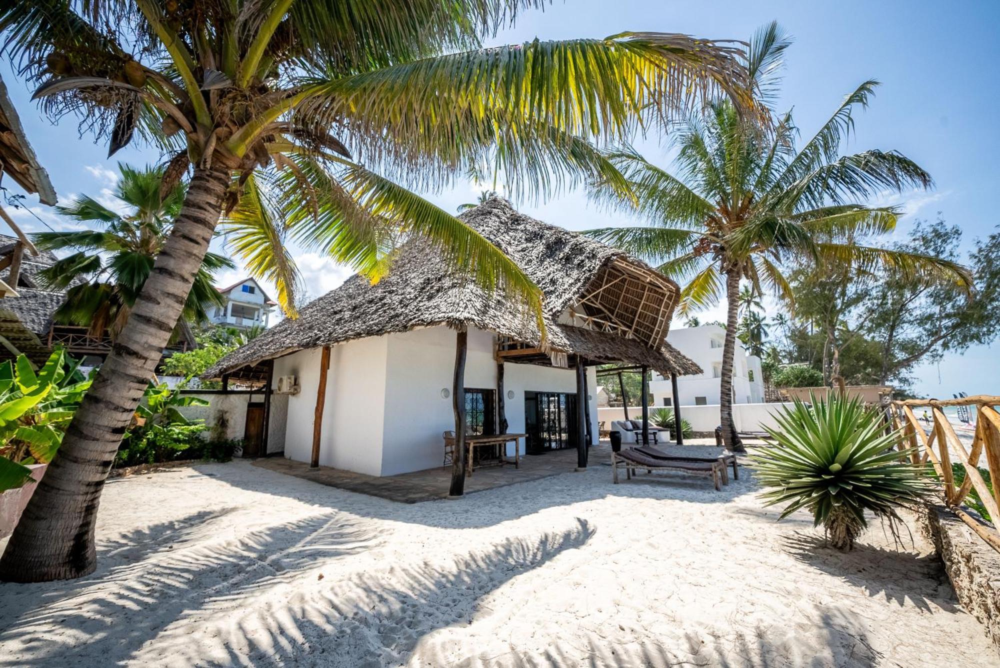 Beachfront Villa Patti Zanzibarhouses Kiwengwa  Eksteriør bilde